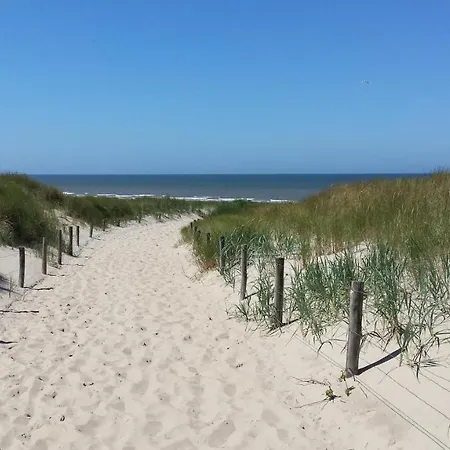 Campsite Tiny House De Boet, In Natuurgebied En Vlakbij Het