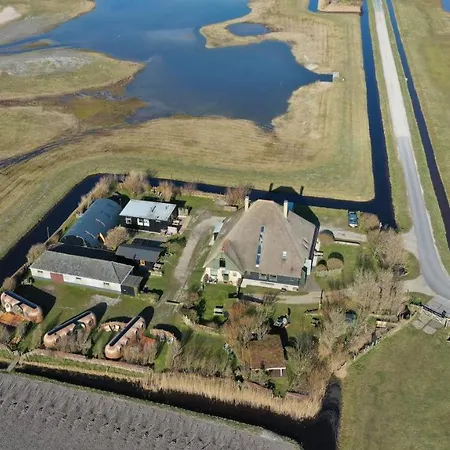 Tiny House De Boet, In Natuurgebied En Vlakbij Het Kemping